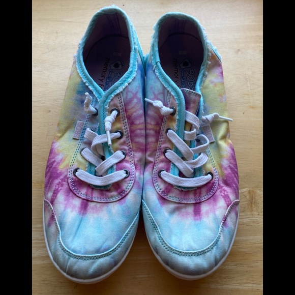 BOB’S From Sketchers Memory Foam Tie Sye Sneakers Size 10. - Picture 1 of 8
